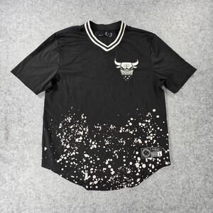 Authentic Clothing Labels Men's Large Bulls 23 Black And White Jersey